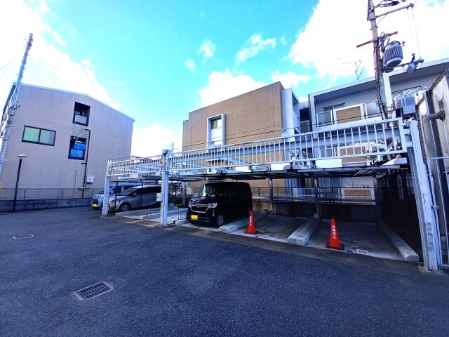 サニーカーサの物件外観写真