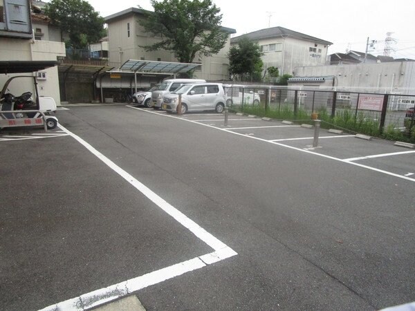 国際グランドハイツの物件外観写真