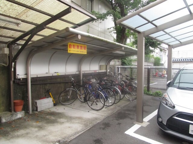 国際グランドハイツの物件外観写真