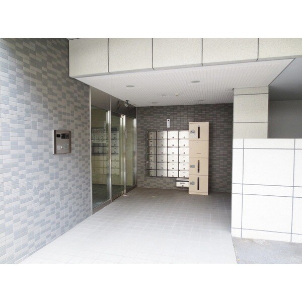 枚方グランドマンションの物件外観写真