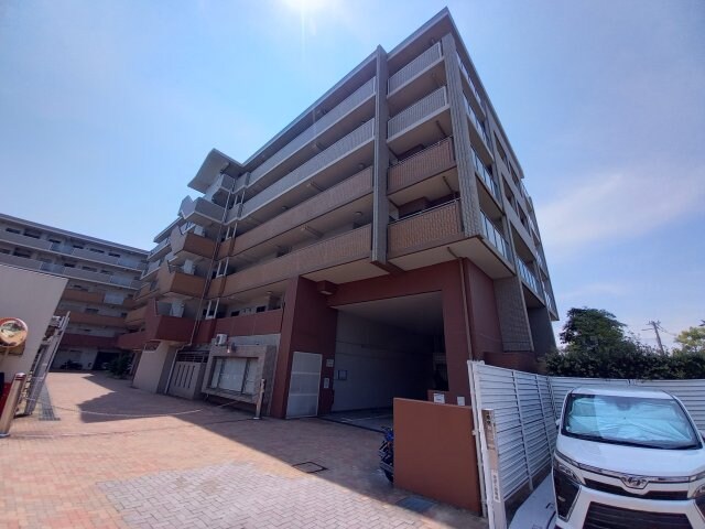 レスタージュ枚方長尾の物件外観写真