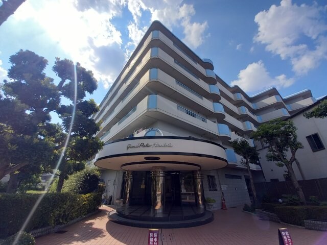 グランパティオ枚方の物件外観写真