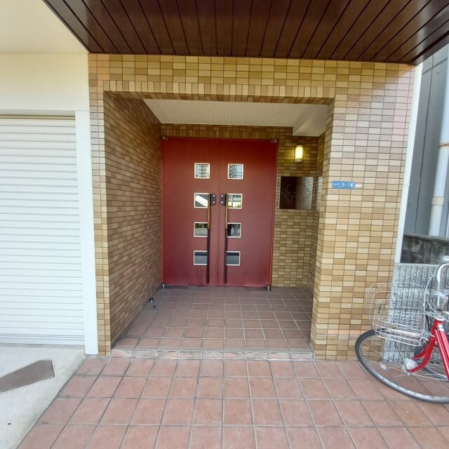 カーサ寝屋川の物件外観写真