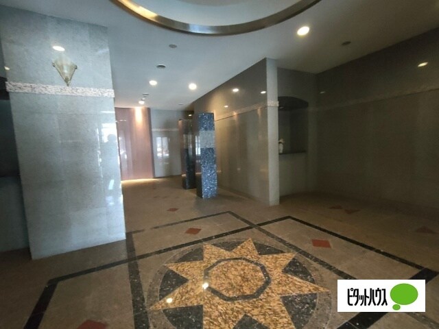 サンメゾン香里成田西町の物件外観写真