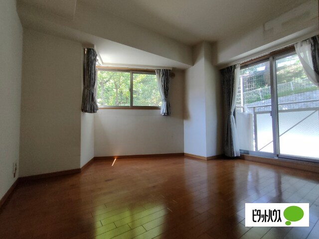 サンメゾン香里成田西町の物件内観写真