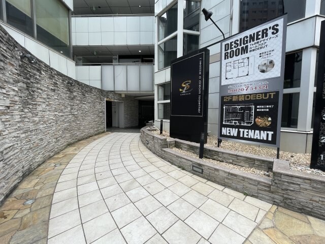 レオンズビルの物件外観写真