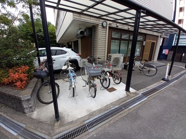 レフティー岡東の物件外観写真