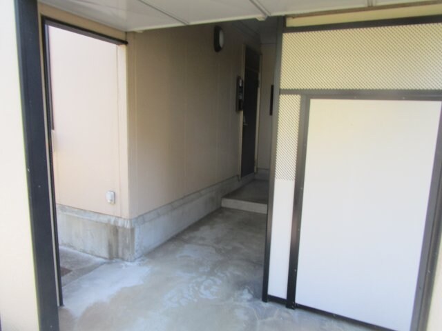 ハイツ野村N棟の物件外観写真