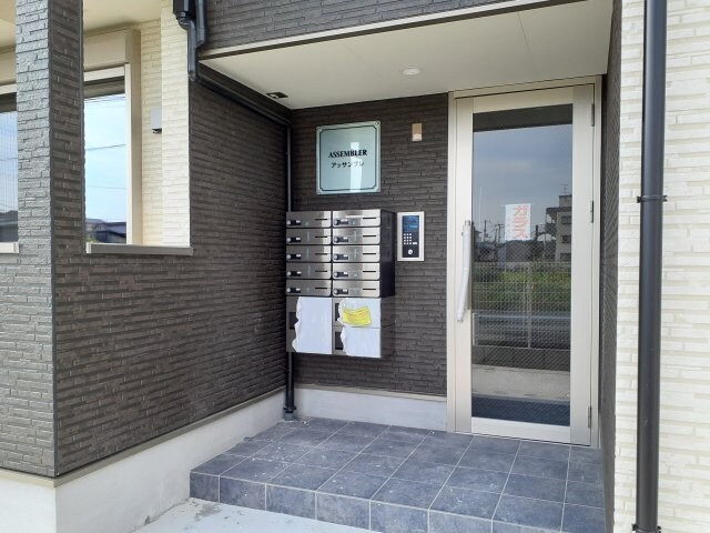 アッサンブレの物件外観写真