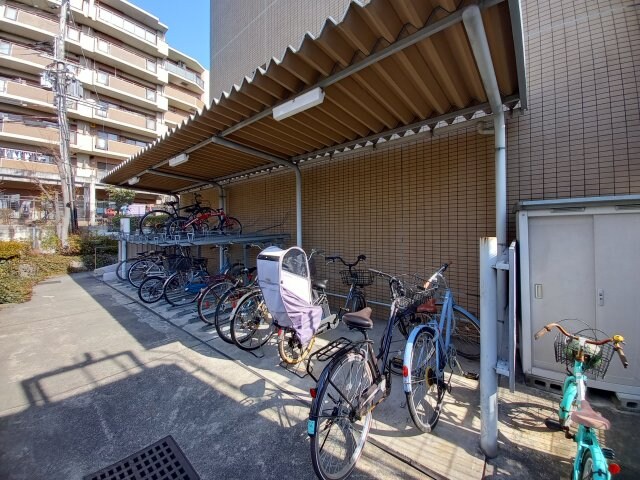 デイグラン枚方公園の物件外観写真