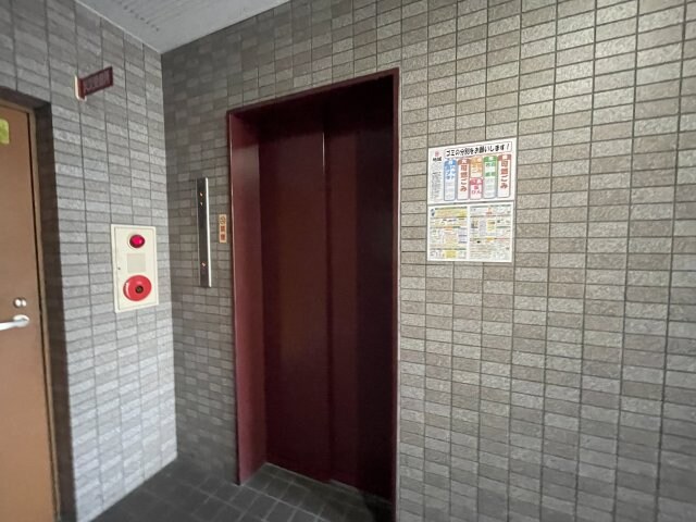 シャトーハイネの物件外観写真