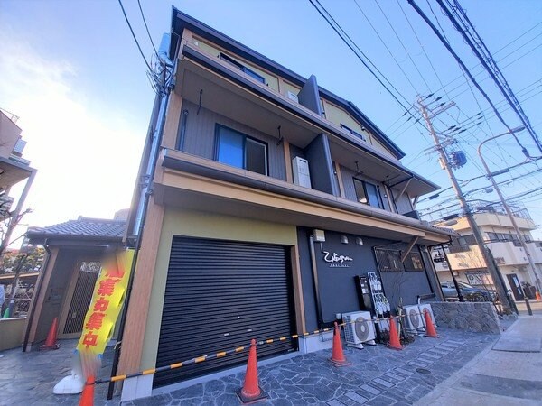 キャルムコート星田２番館の物件外観写真