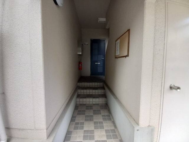 カーサ南中振の物件外観写真