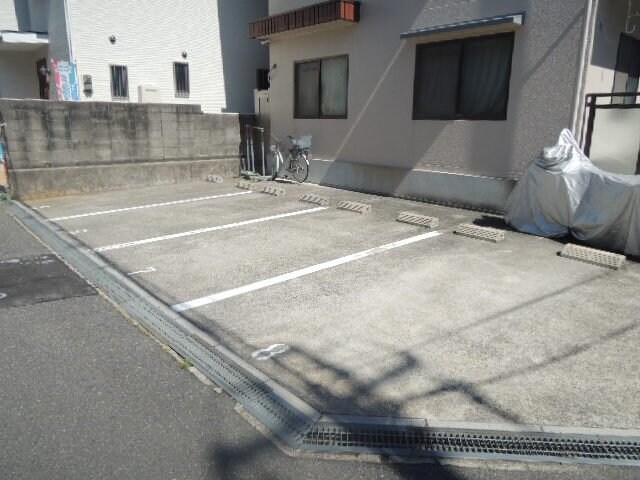 カーサ南中振の物件外観写真