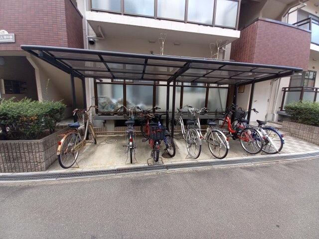 カーサ南中振の物件外観写真