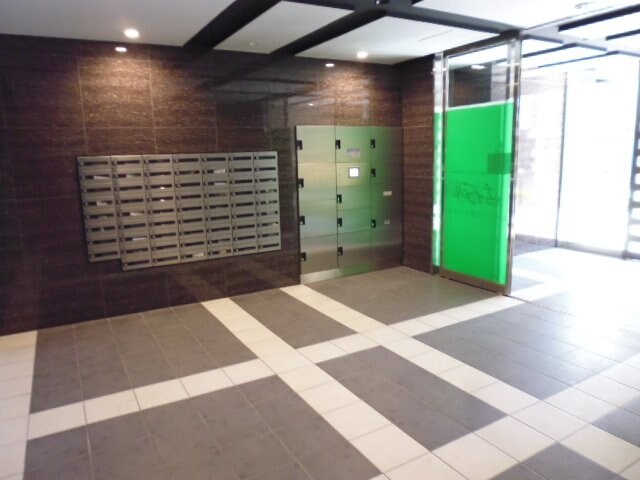 シェリロ香里園の物件外観写真