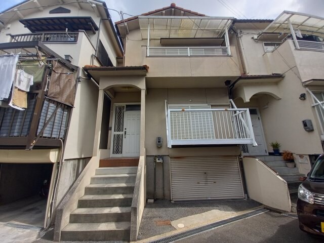 牧野駅 バス8分  招提中町下車：停歩9分 1階の物件外観写真