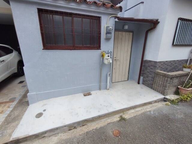 寝屋川市駅 徒歩6分 1階の物件外観写真