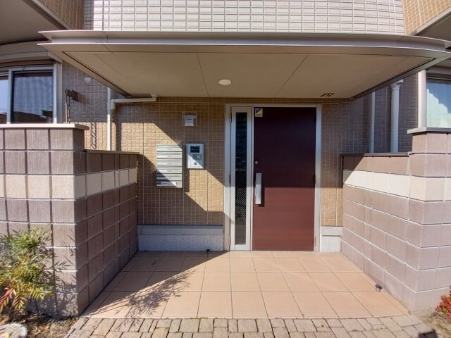 グランドゥールの物件外観写真