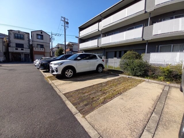 グランドゥールの物件外観写真