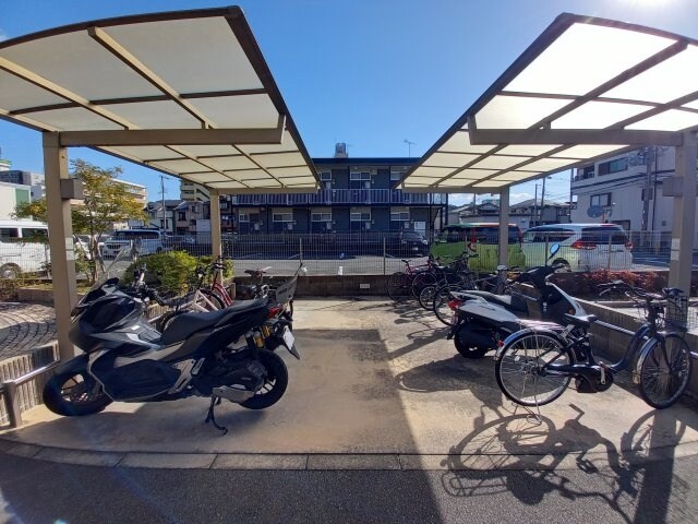 グランドゥールの物件外観写真