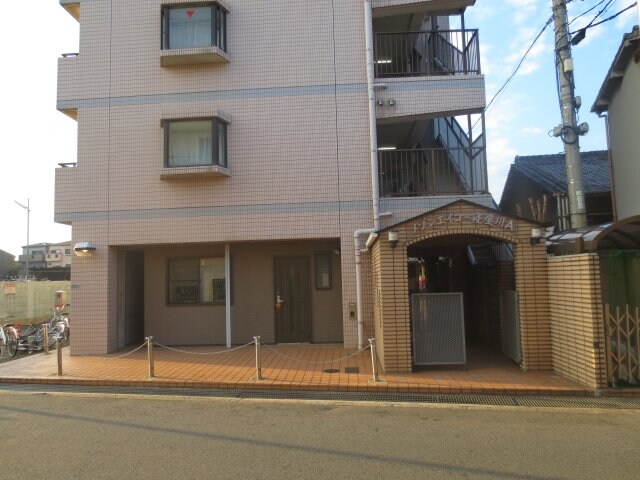 メゾンエイコー寝屋川Ａ棟の物件外観写真