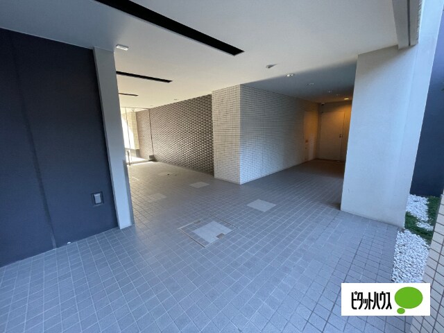 プレスタンス香里の物件外観写真