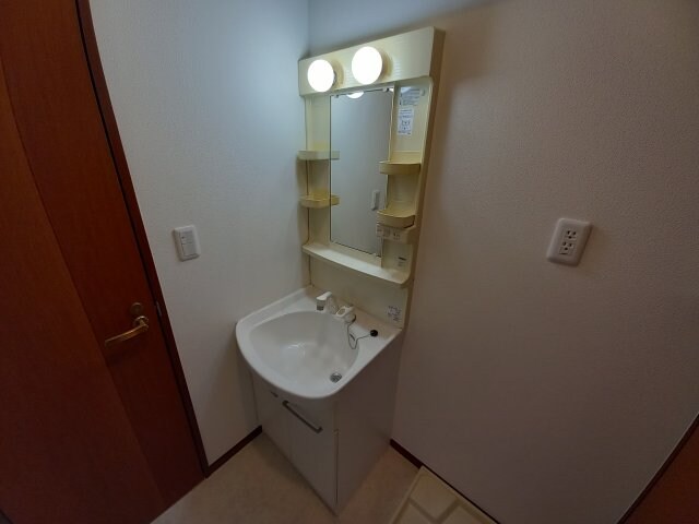 クリスタルビューハイツの物件内観写真