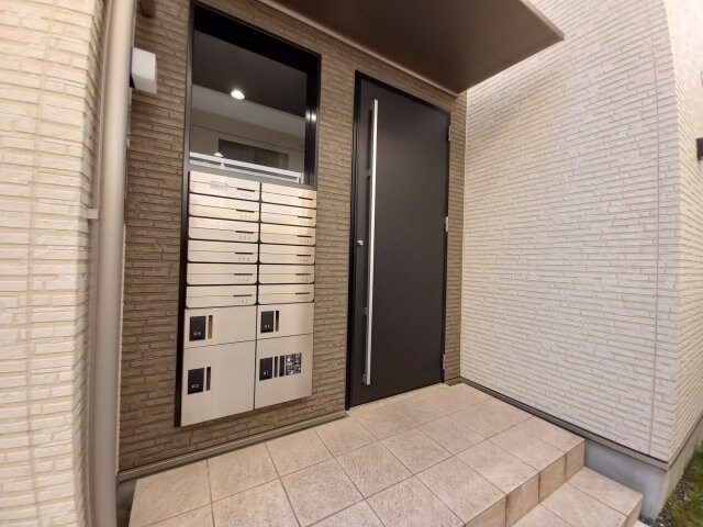 クヴェルガーデン香里の物件外観写真