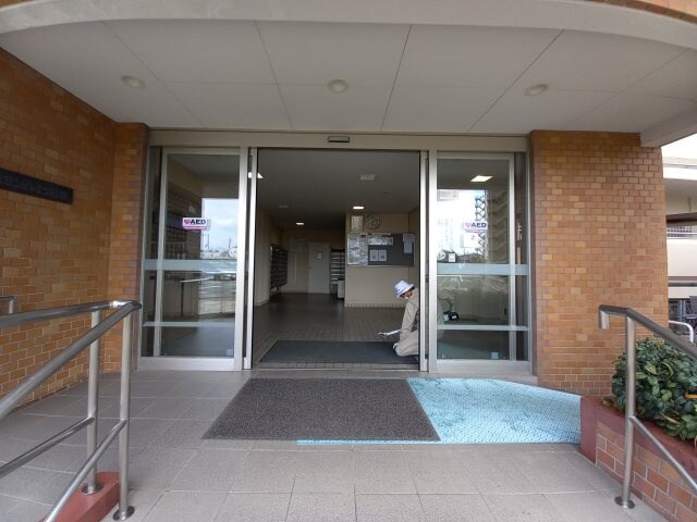 寝屋川サンハイツB棟の物件外観写真