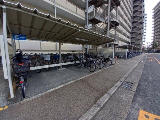 寝屋川サンハイツB棟の物件外観写真