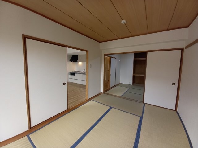 寝屋川サンハイツB棟の物件内観写真