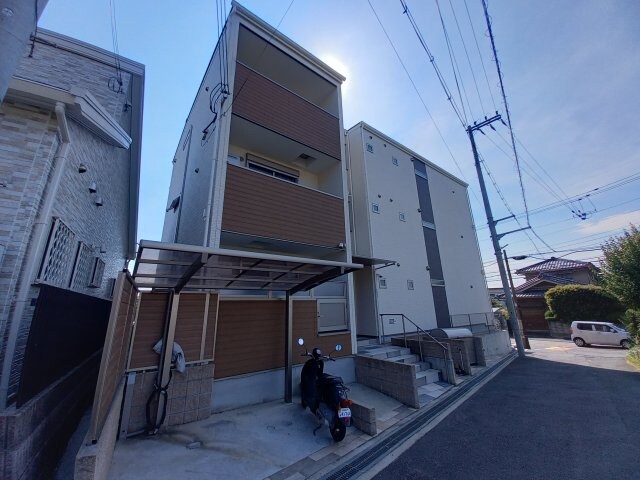 クリエオーレ藤阪元町の物件外観写真