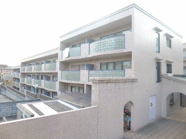 カルチェ清水谷の物件外観写真