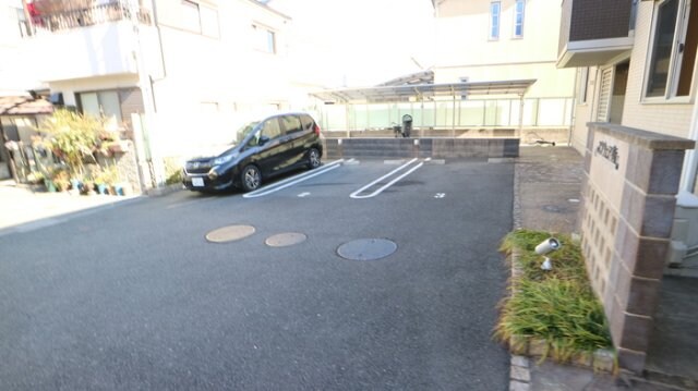 スクウェア街の物件外観写真