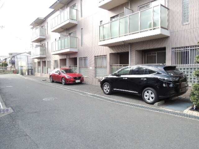 アバンザール香里園の物件外観写真