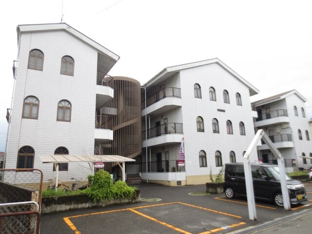 川口第一マンションの物件外観写真