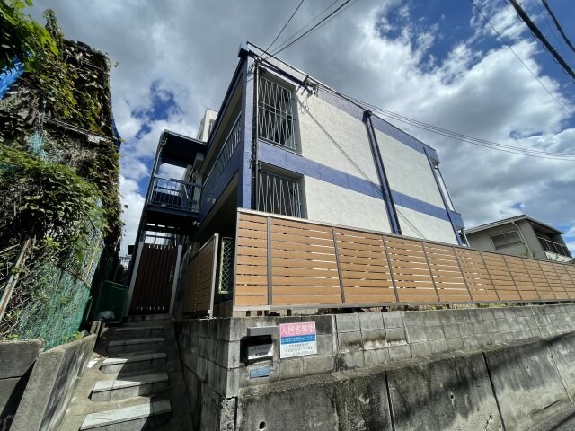 寝屋川市東香里園町の物件外観写真