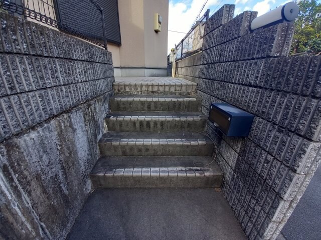 星ケ丘駅 徒歩17分 1階の物件外観写真