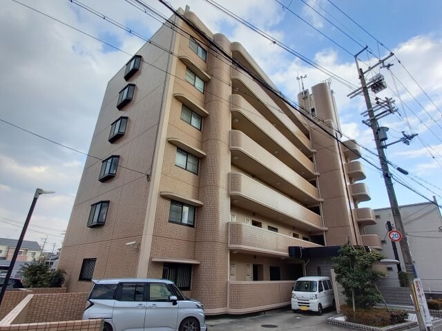 マンショングランメールの物件外観写真