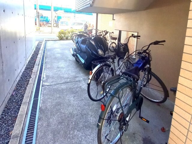 グリュックビルディングの物件外観写真