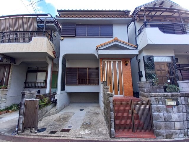 藤阪駅 徒歩11分 1階の物件外観写真