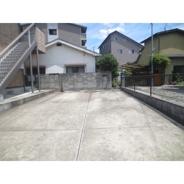 プランギ私部の物件外観写真