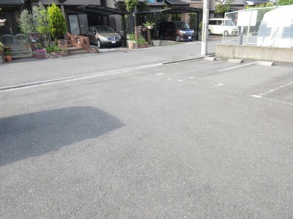 アリープガーデンＢ棟の物件外観写真