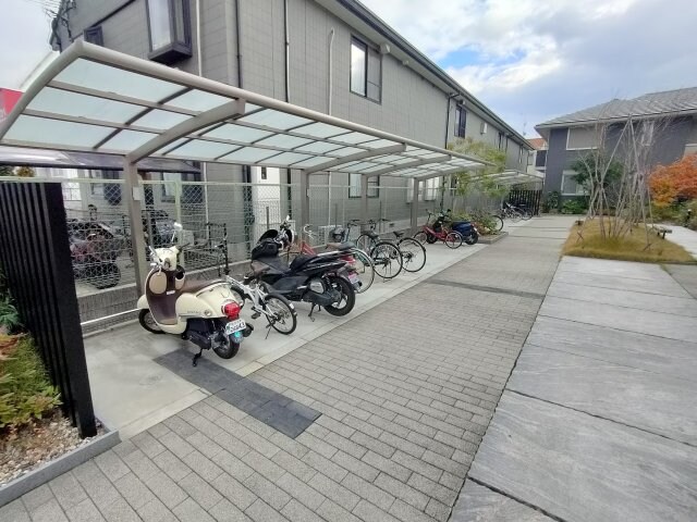 ファミールクレセントA棟の物件外観写真