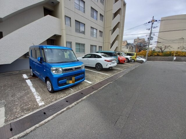 枚方ハイツ３号館の物件外観写真