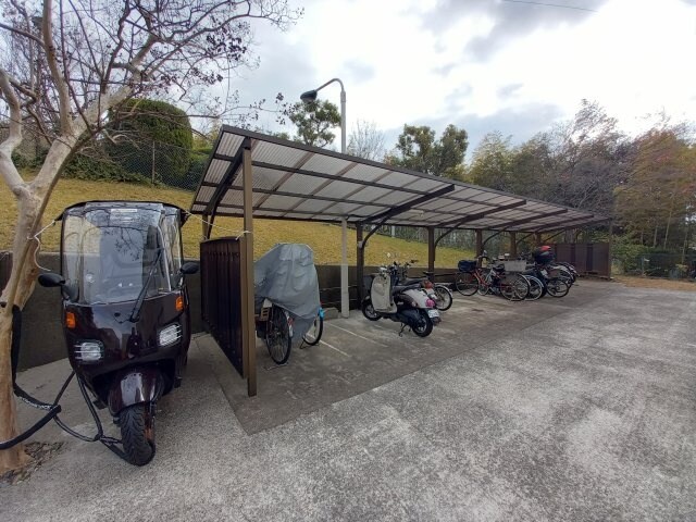 枚方ハイツ３号館の物件外観写真