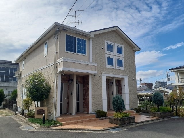 ピュア　ファウンテン　ヴィラⅢの物件外観写真