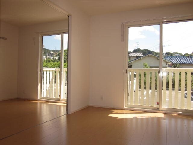 コンフォート東寝屋川の物件内観写真