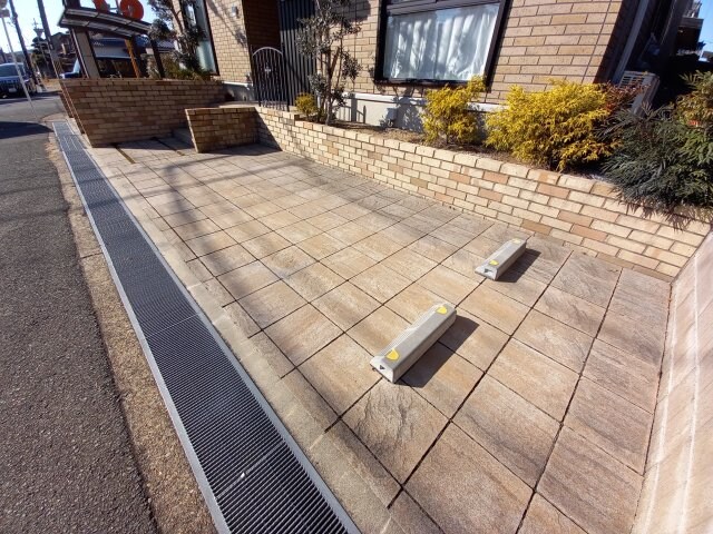 GRANDELの物件外観写真